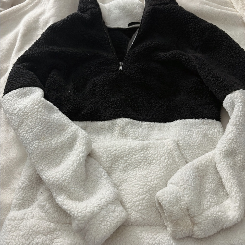 Amazon Black and White Sherpa Pullover
